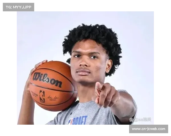 阿门·汤普森隔扣震撼国王,火箭年轻核心闪光点